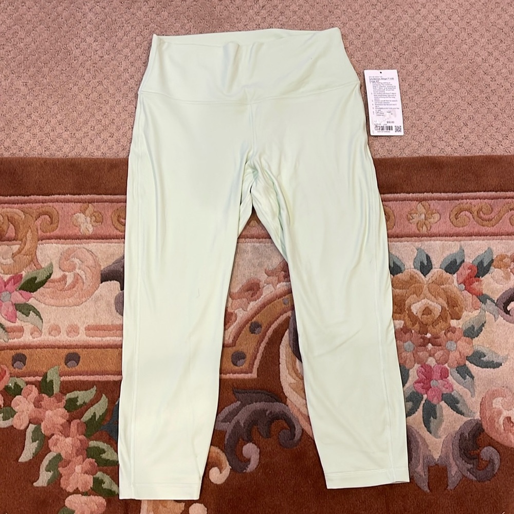 NWT Lululemon Align Crop 23” - size 12